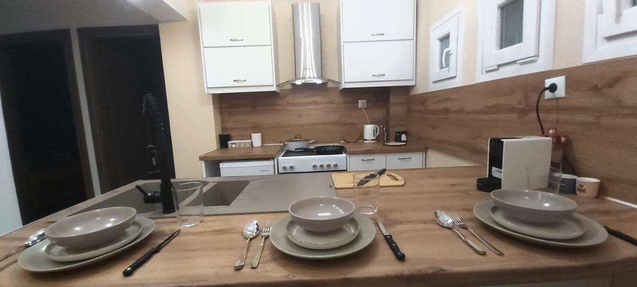 Sky Nomads Apartment Thessaloníki Ngoại thất bức ảnh