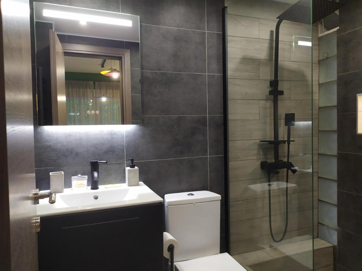 Sky Nomads Apartment Thessaloníki Ngoại thất bức ảnh