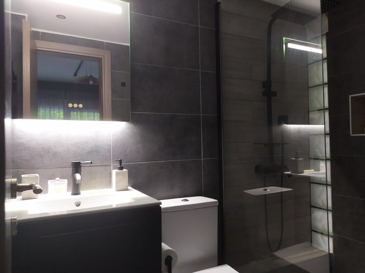 Sky Nomads Apartment Thessaloníki Ngoại thất bức ảnh